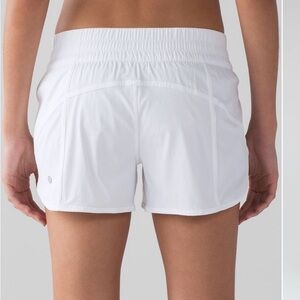 Lululemon Tracker Short V 4”